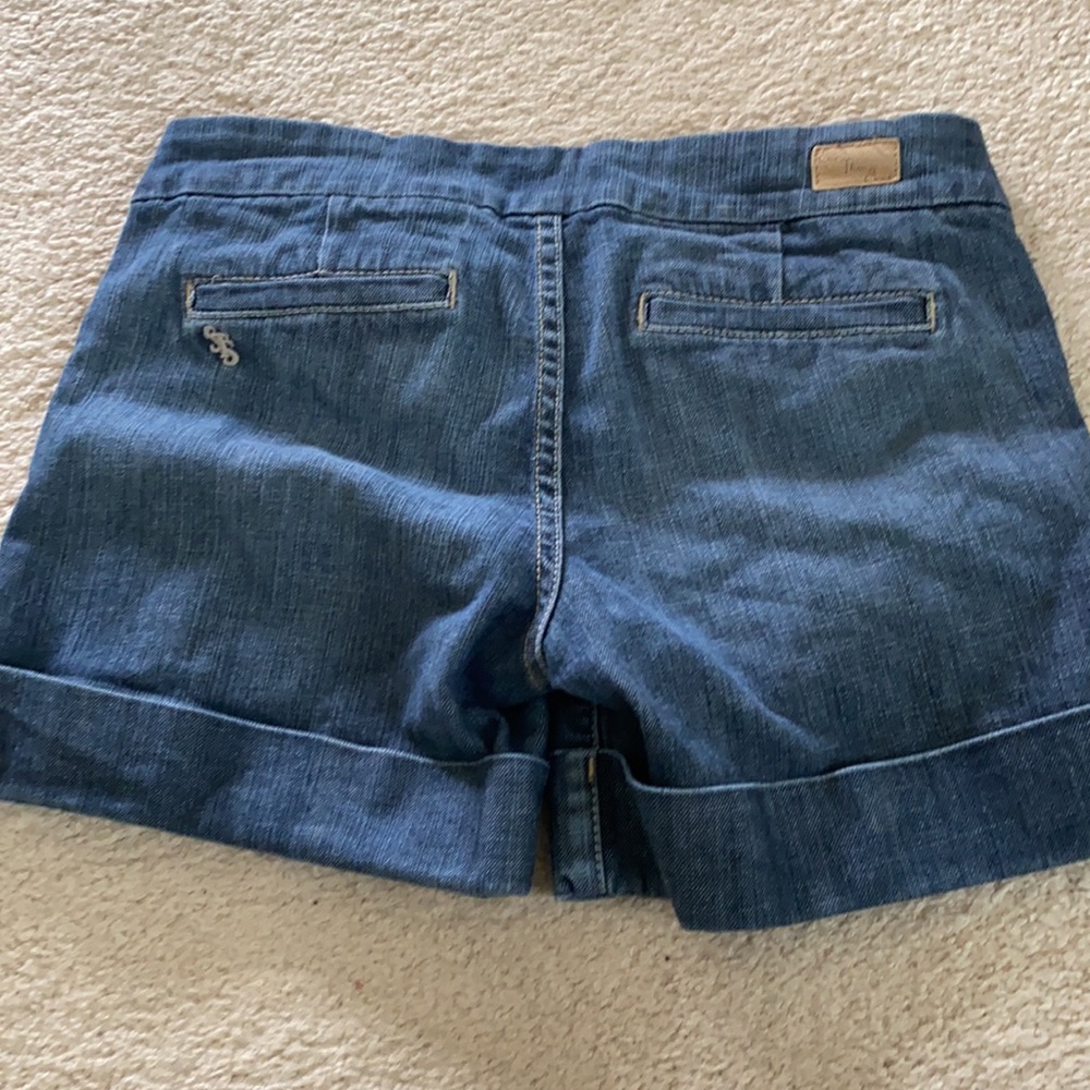 Jean Shorts - Picture 3 of 3